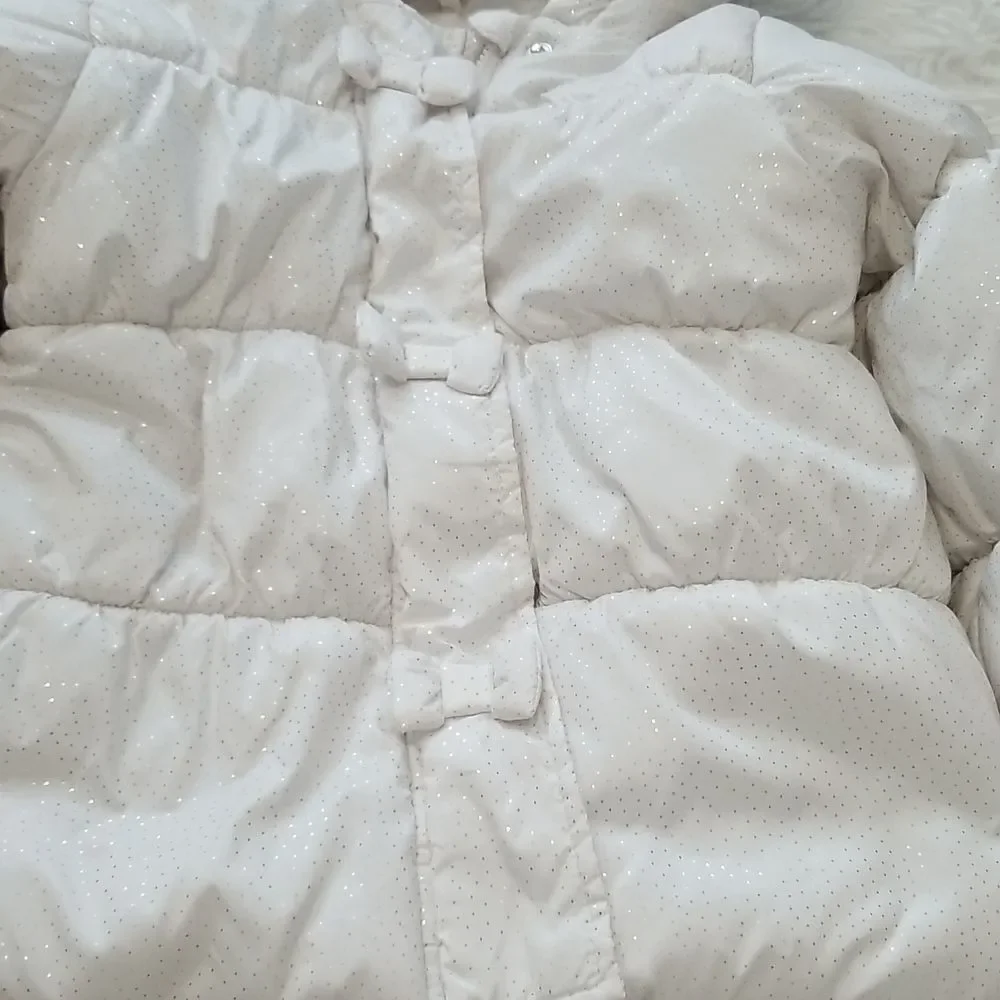 B Hip Baby White Puffer Jacket  Sz 4T - Picture 3 of 6